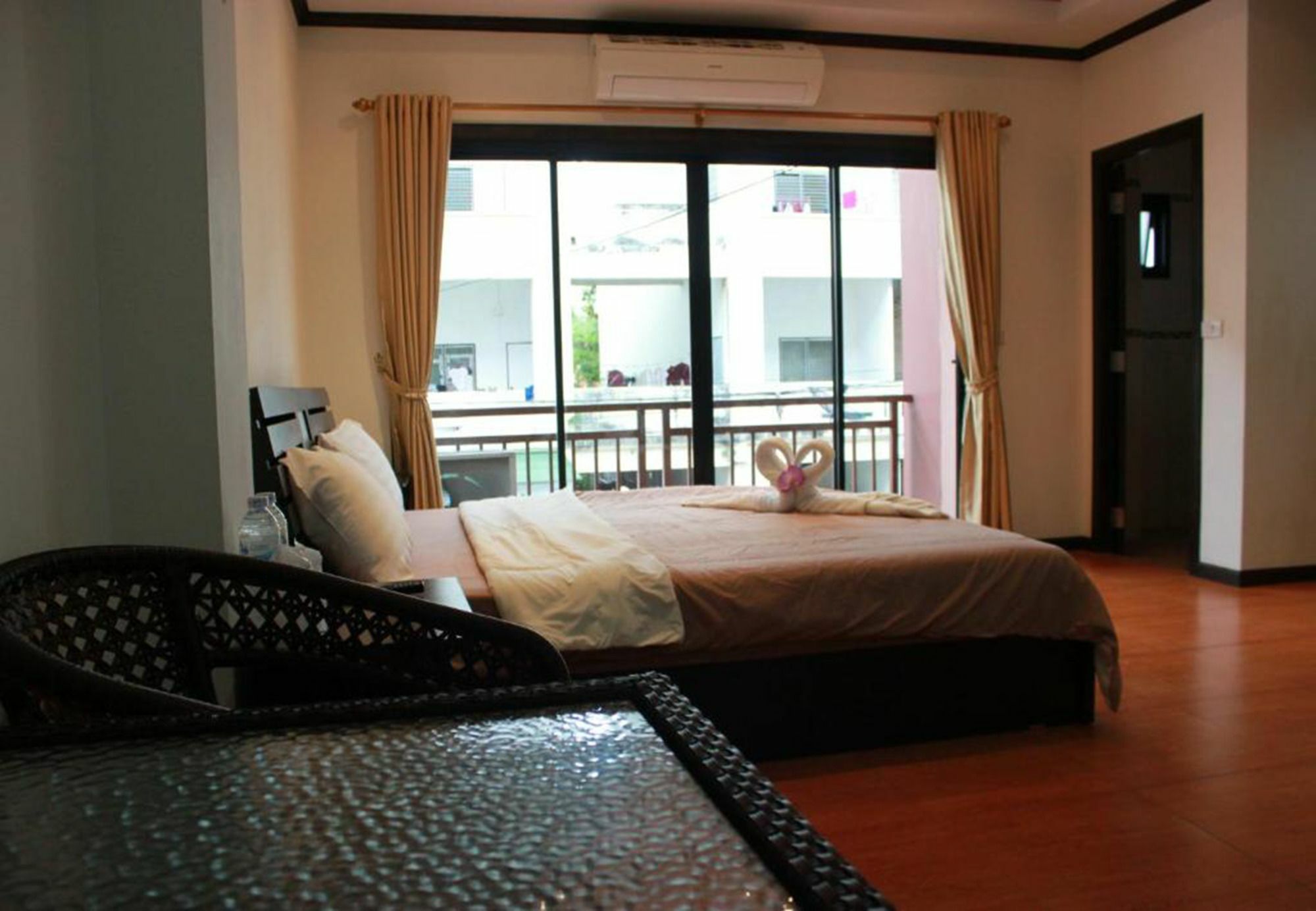 K&J Apartment Ban Nong Tabaek Exterior photo
